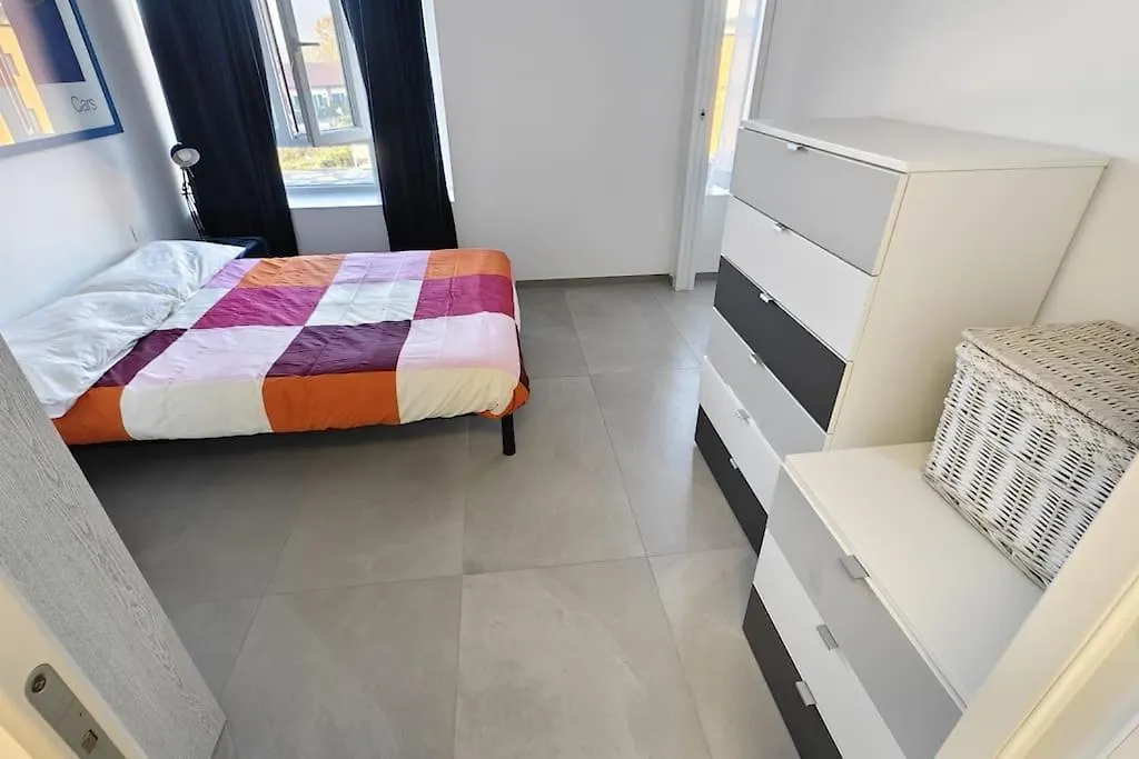 Apartamento Baroni D - Free Private Parking-Wi- Fi And A-C Milán Italia
